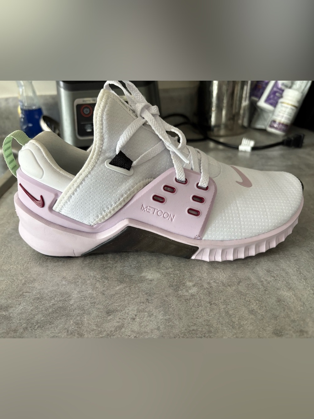 Nike Women’s Metcon Training Shoe - White & Light Pink